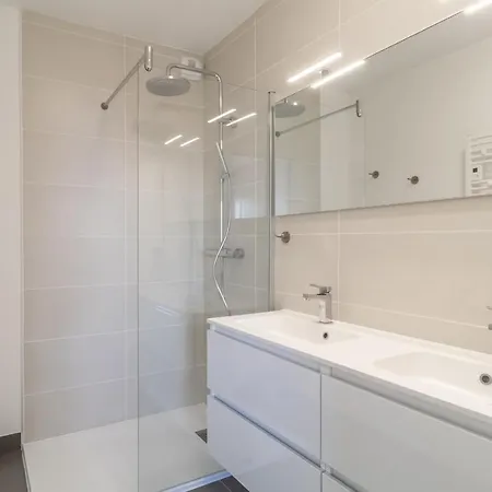 Elegant Apt With Swimming Pool-Balconies-Sea View Nice